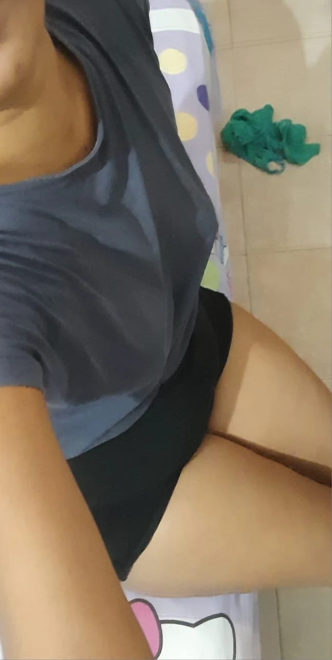 Anushi – Sri Lankan escort in Colombo — 5 / 8