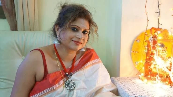 Sumita Sanyal – Indian escort in Mumbai — 6 / 7