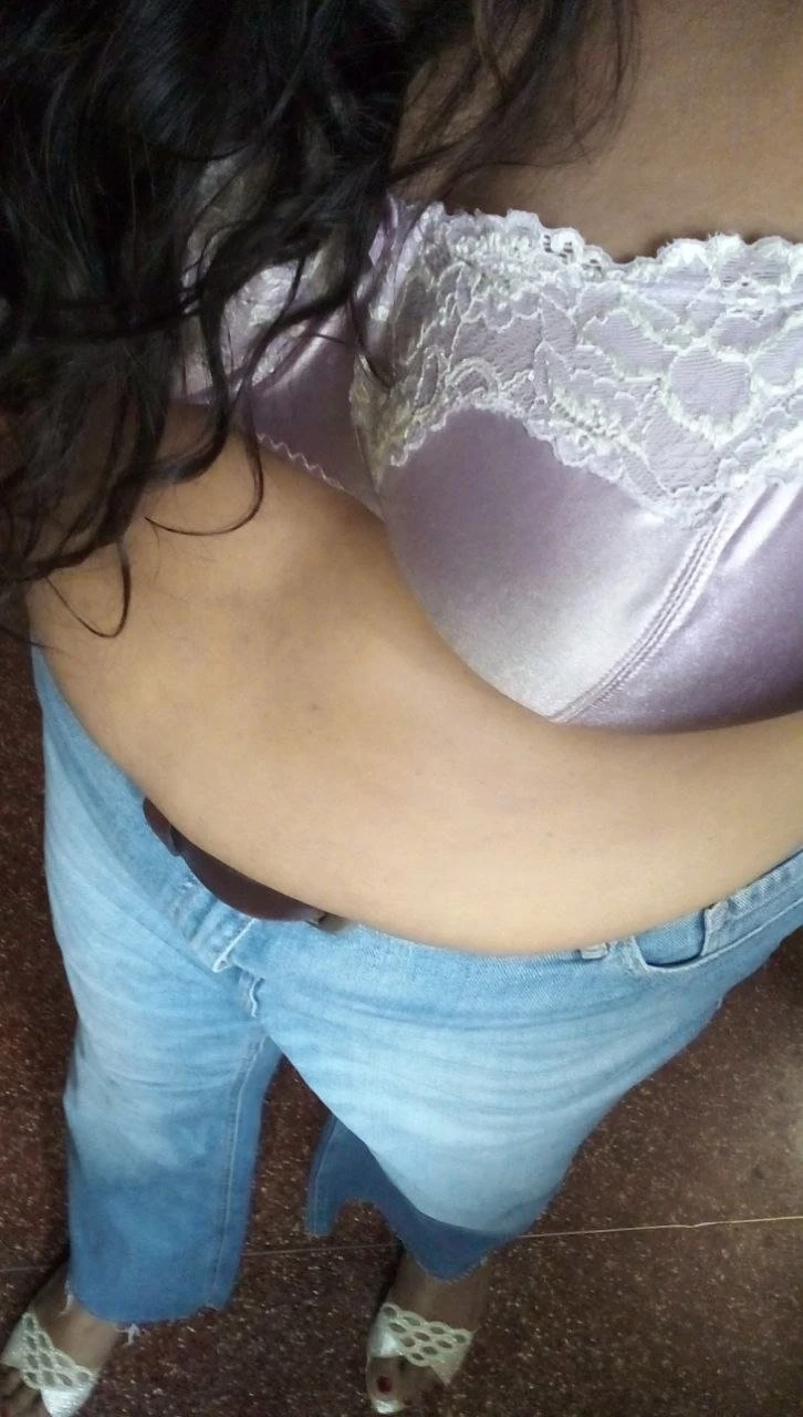 BBW Queen – Sri Lankan dominatrix in Colombo — 4 / 31