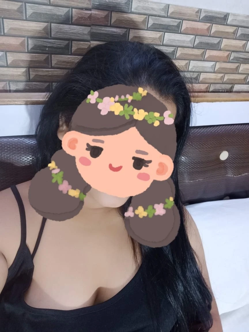 Chubby Queen – Indian escort in Mumbai — 6 / 15