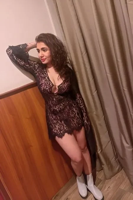 Priya Independent Escorts in Noida – Indian escort in Noida — 2 / 6