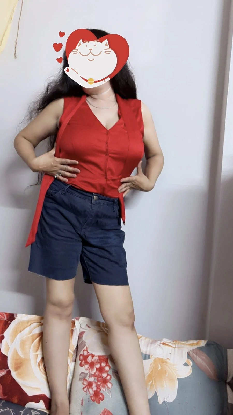 Hot Housewife (Cam n Real Meet) – Indian escort in New Delhi — 1 / 7