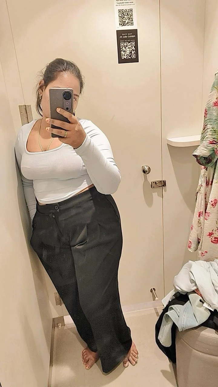 Priya – escort in Hyderabad — 2 / 3