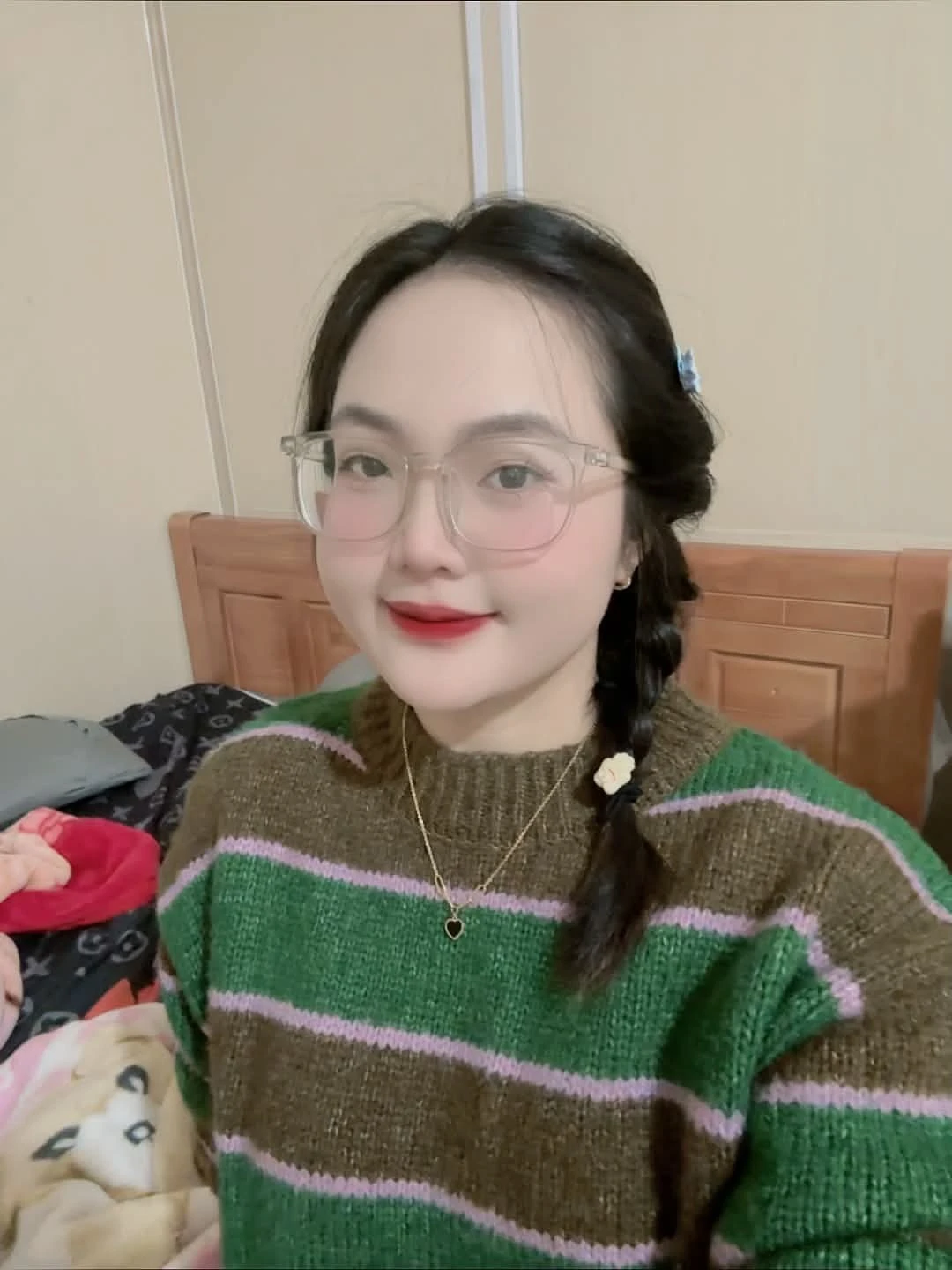 Sam – Vietnamese escort in Mumbai — 3 / 6