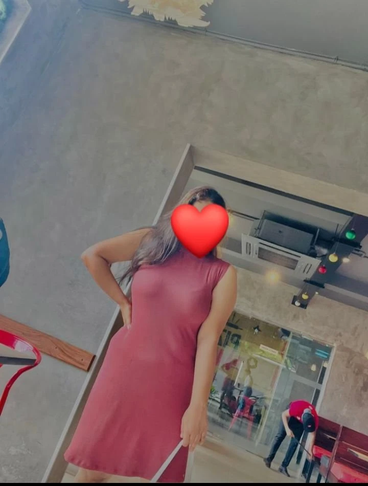 Clara – Sri Lankan escort in Colombo — 3 / 4