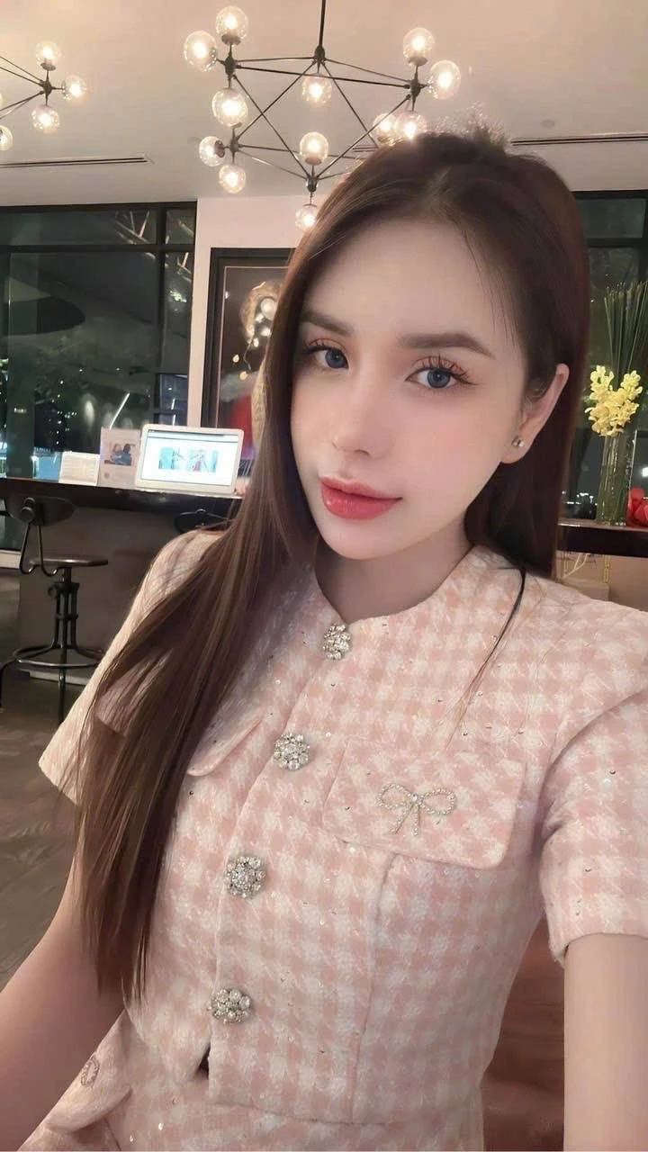 Lily Lovely – Vietnamese escort in Ho Chi Minh City — 9 / 12