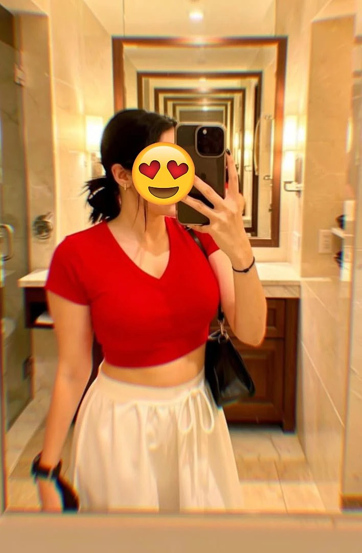 Hiresha for Cam and Real Meet – Sri Lankan escort in Colombo — 2 / 6