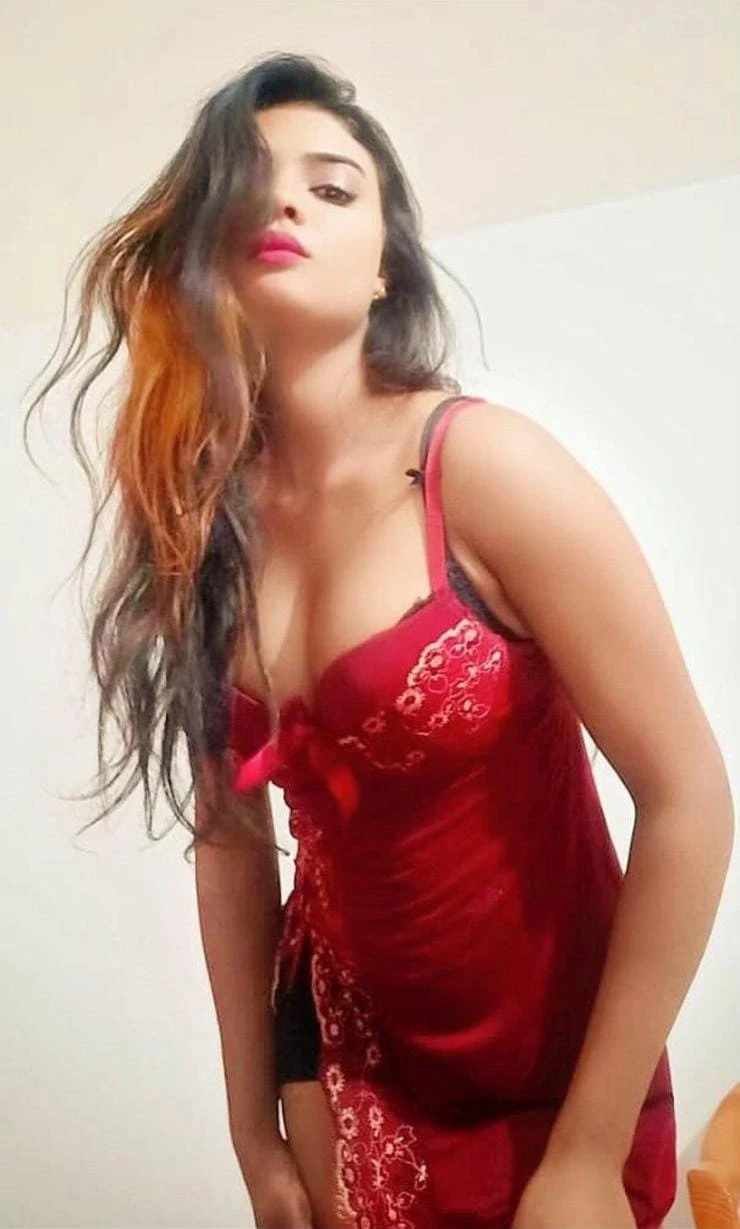 Anjali Agarwal – Indian escort in Hyderabad — 1 / 2