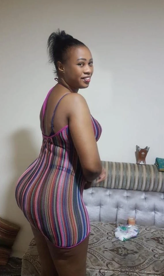 Moreen – Cameroonian adult performer in Ho Chi Minh City — 2 / 4