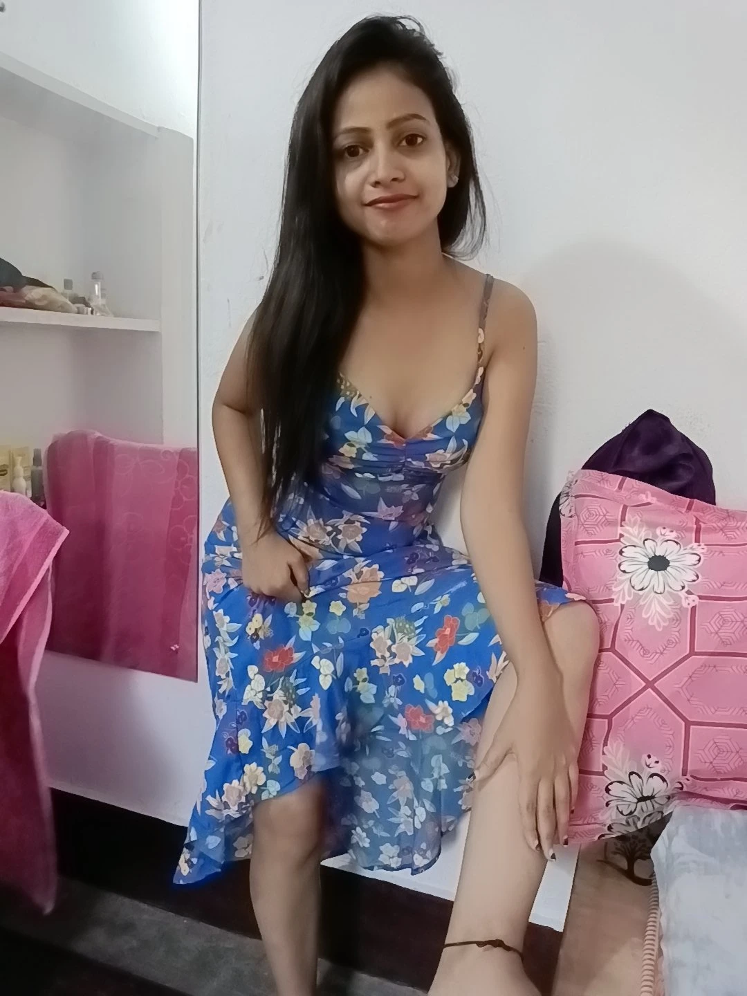 Priya – Indian escort in Mumbai — 2 / 3