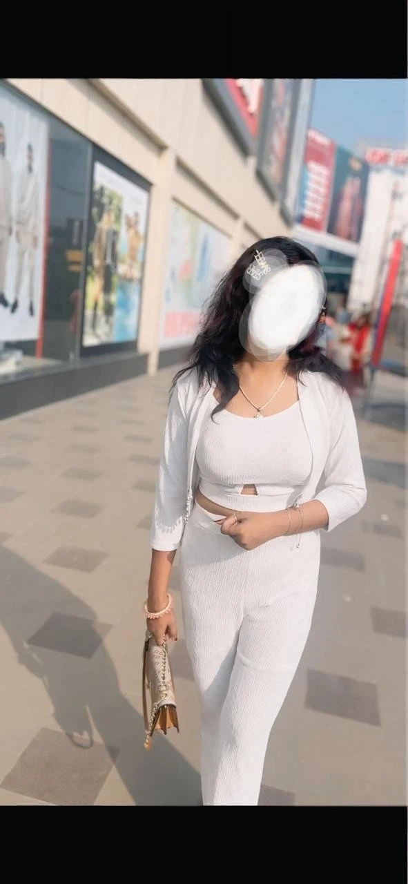 Avantika Model – Indian escort in Mumbai — 5 / 7