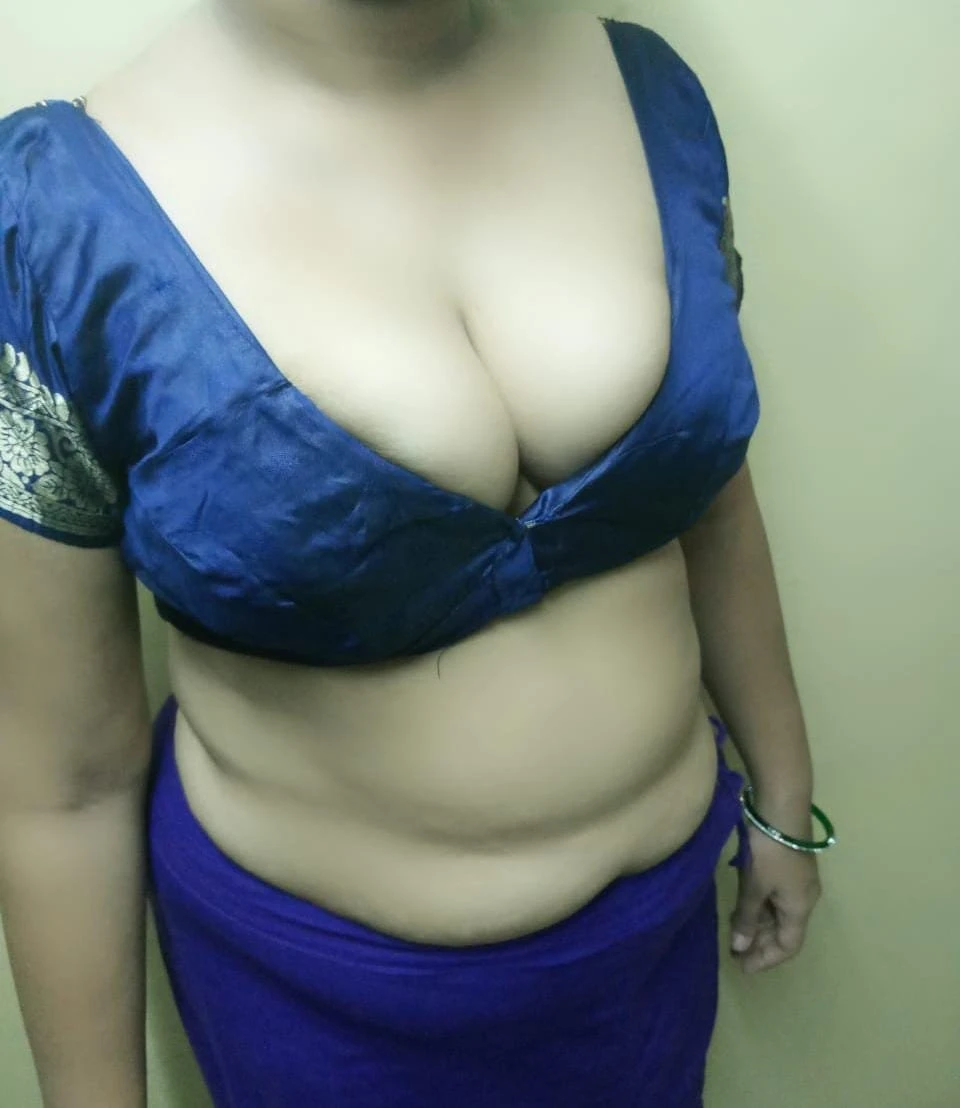 Saniya – Indian escort in Navi Mumbai — 2 / 4