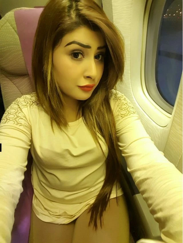 Annaya – Indian escort in Mumbai — 1 / 3