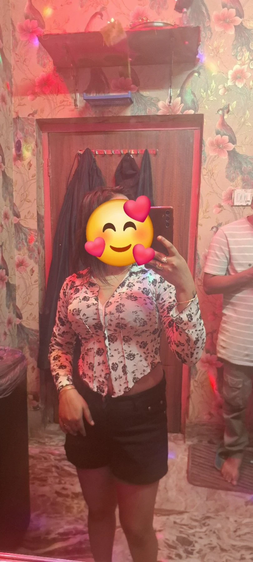nenu nijama idi { live nude cam & meet } – Indian escort in Hyderabad — 2 / 3