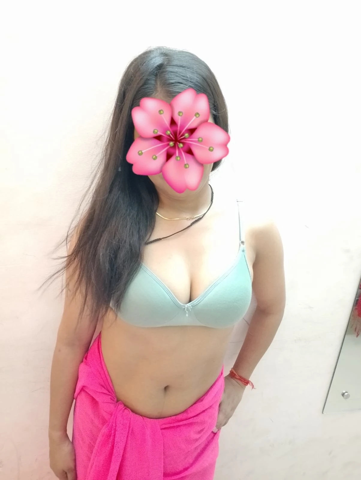 I'm Jessi Alone Girl Cam + Real Meeting – Indian escort in New Delhi — 1 / 16