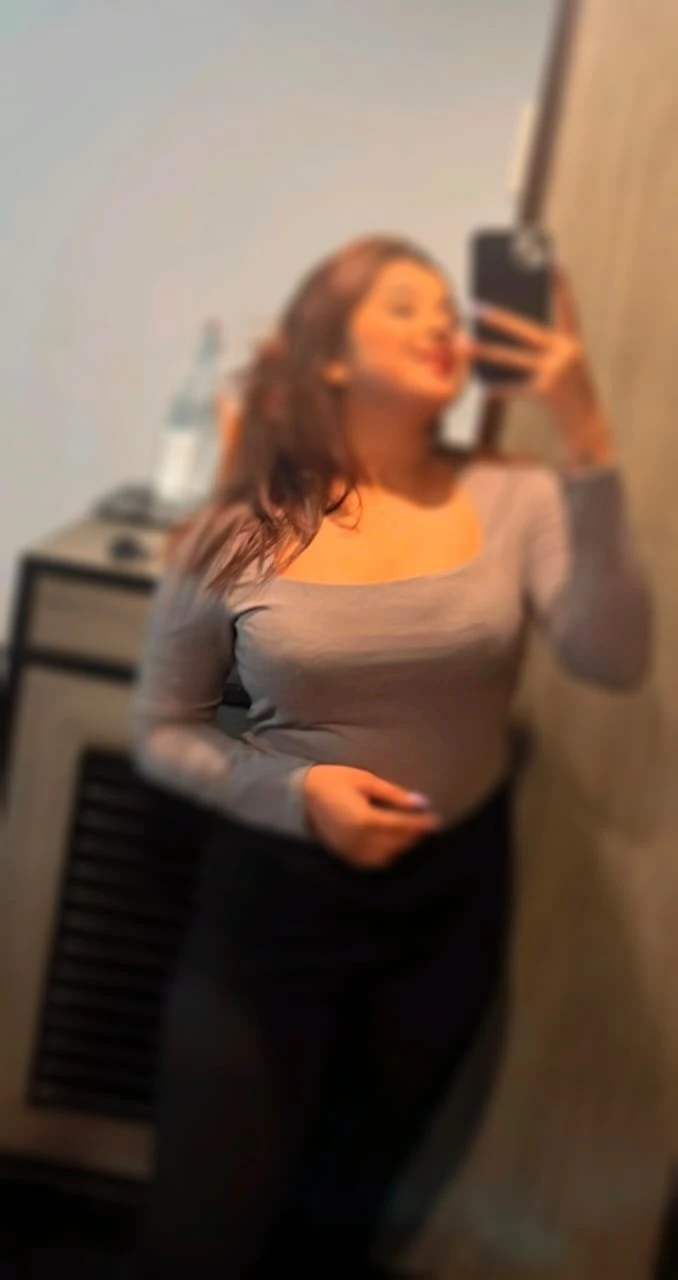 ꧁༒Deepika🦋(Meet & Cam)༒꧂8 – Indian escort in Mumbai — 4 / 5