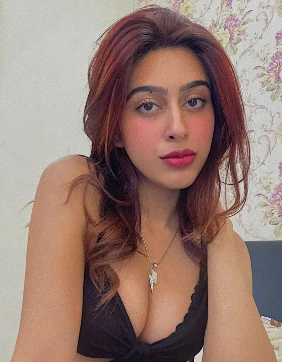 Ruhi – Indian escort in Hyderabad — 2 / 4