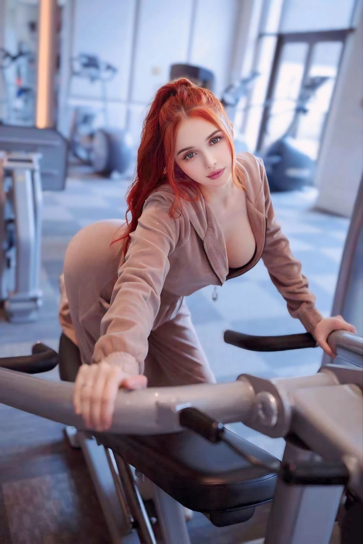 Ellie – Russian escort in Hong Kong — 2 / 6