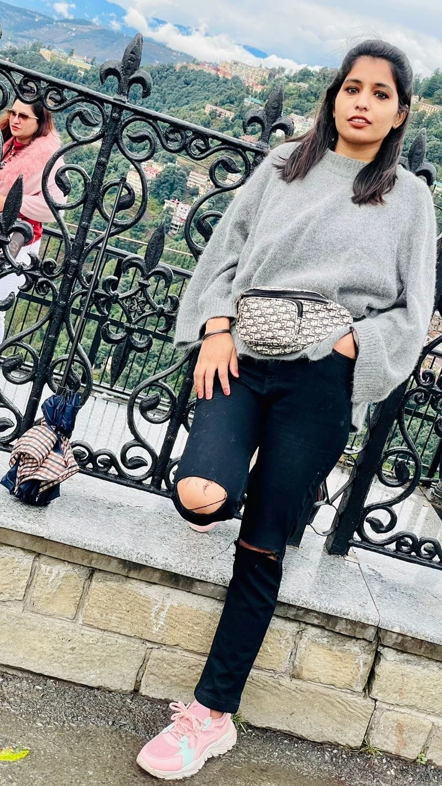 Sanjana – Indian escort in Pune — 3 / 4