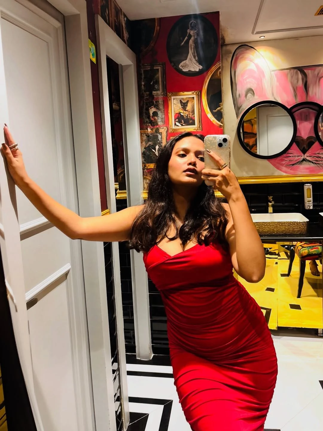 Real Independent Cash Payment – Indian escort in Kolkata — 5 / 9