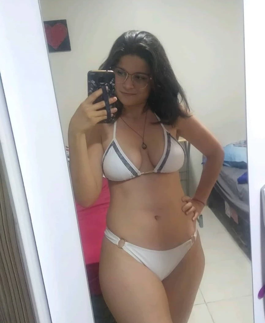 Independent Escort Nude cam/real Meet – Indian escort in Kolkata — 3 / 5
