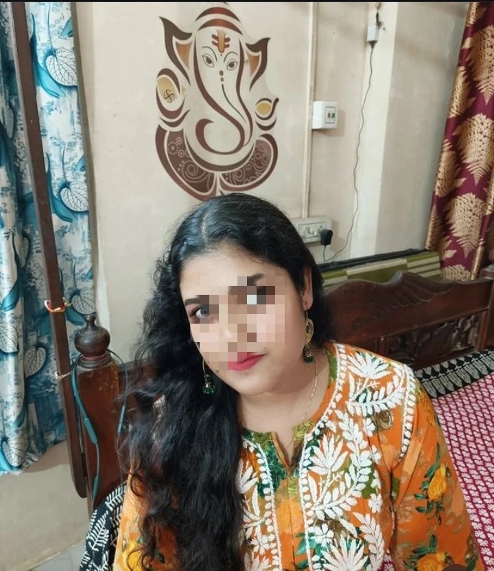 Vidhi – Indian escort in Noida — 3 / 4