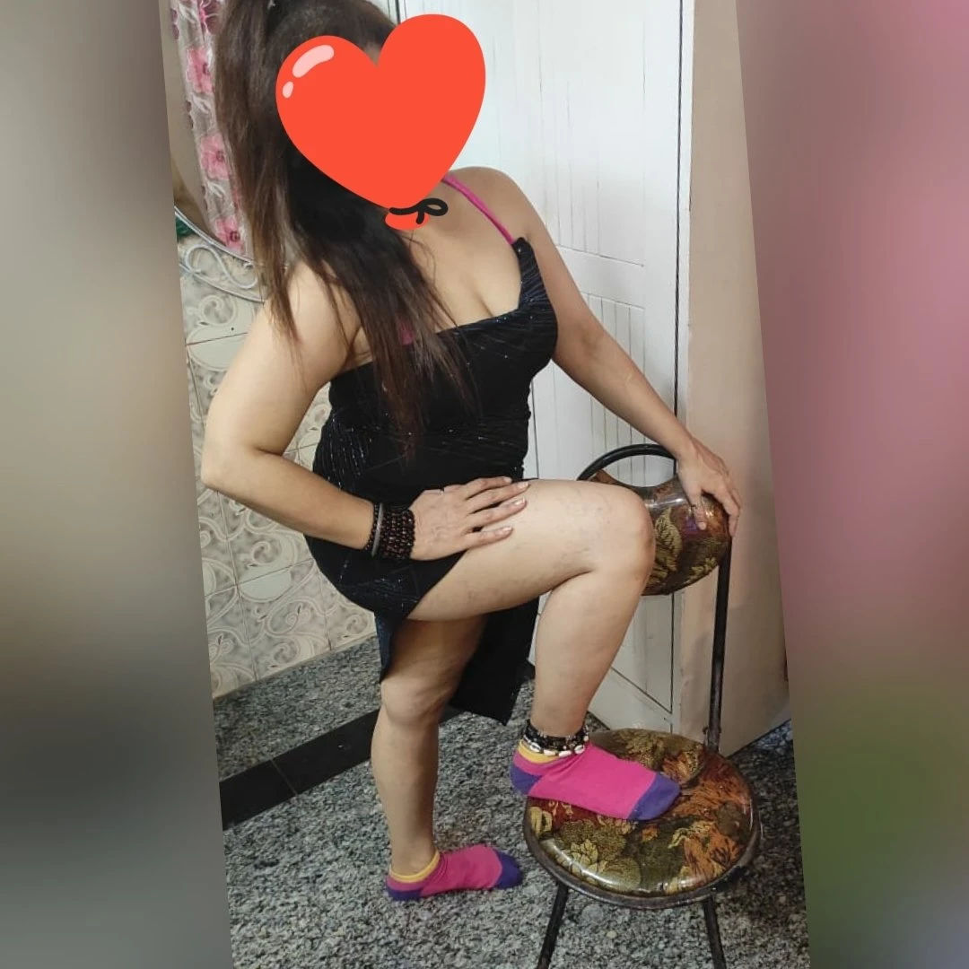 Sabrina – Indian escort in Mumbai — 2 / 7