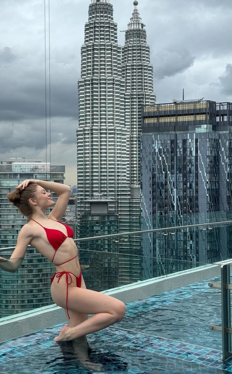Sevile – Ukrainian escort in Seoul — 5 / 10