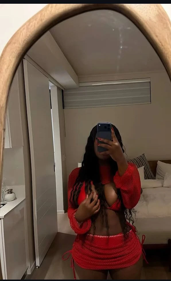 Tanasha – South African escort in Hyderabad — 2 / 4