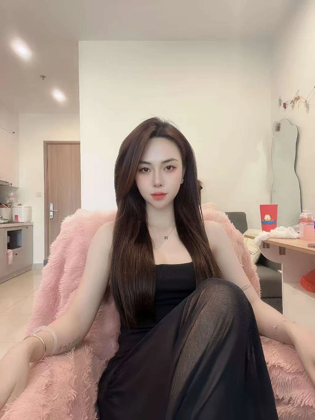 Ly Ly – Vietnamese escort in Hanoi — 3 / 5