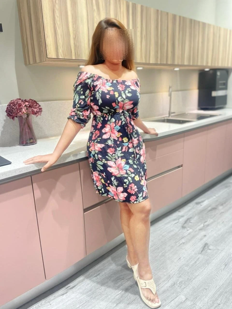 The "Girlfriend Experience" with a Spark – Sri Lankan escort in Colombo — 9 / 10