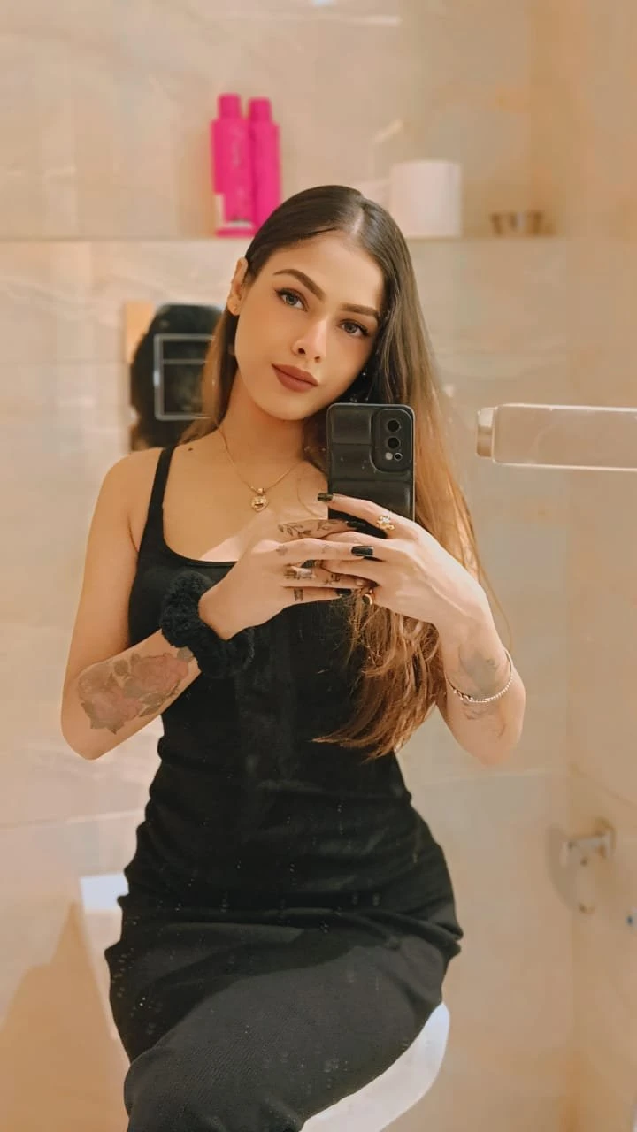 Authentic Girl Avantika Arora Real Meet – Indian escort in Hyderabad — 3 / 7