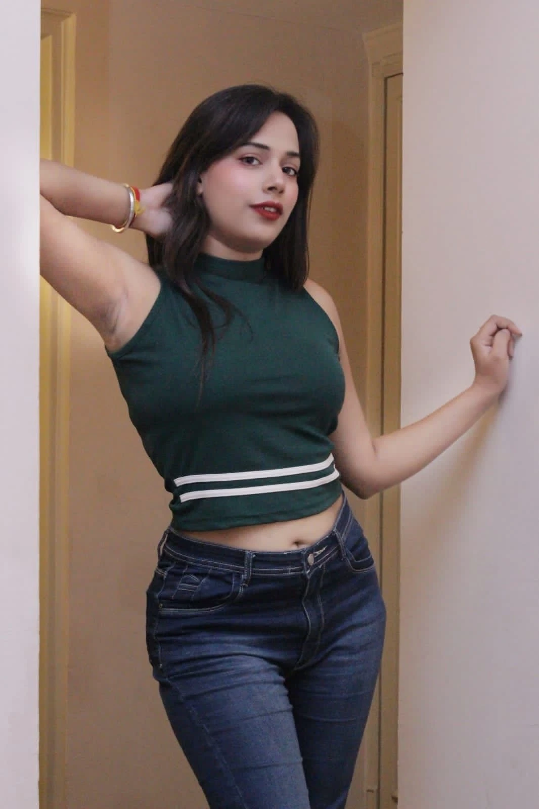 Yashika Khanna – Indian escort in New Delhi — 2 / 5