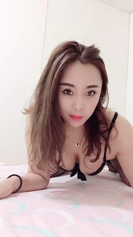 Hanya – escort in Mauritius — 4 / 6