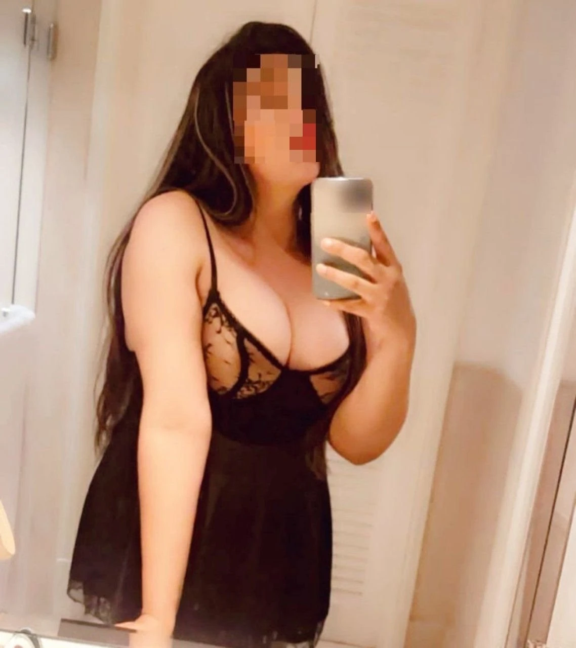Niha - The Alluring Girl – Indian escort in Mumbai — 20 / 31