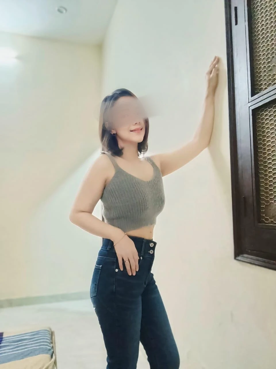 Lara – Cambodian escort in Mumbai — 5 / 6