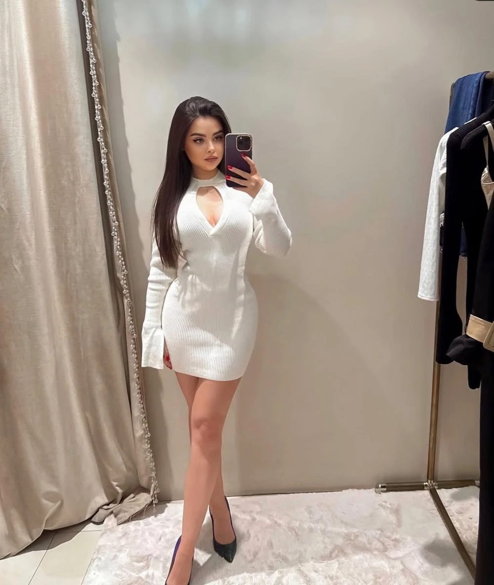 Sonia Call Girls Services Indian Russian – Russian escort in Hyderabad — 1 / 2