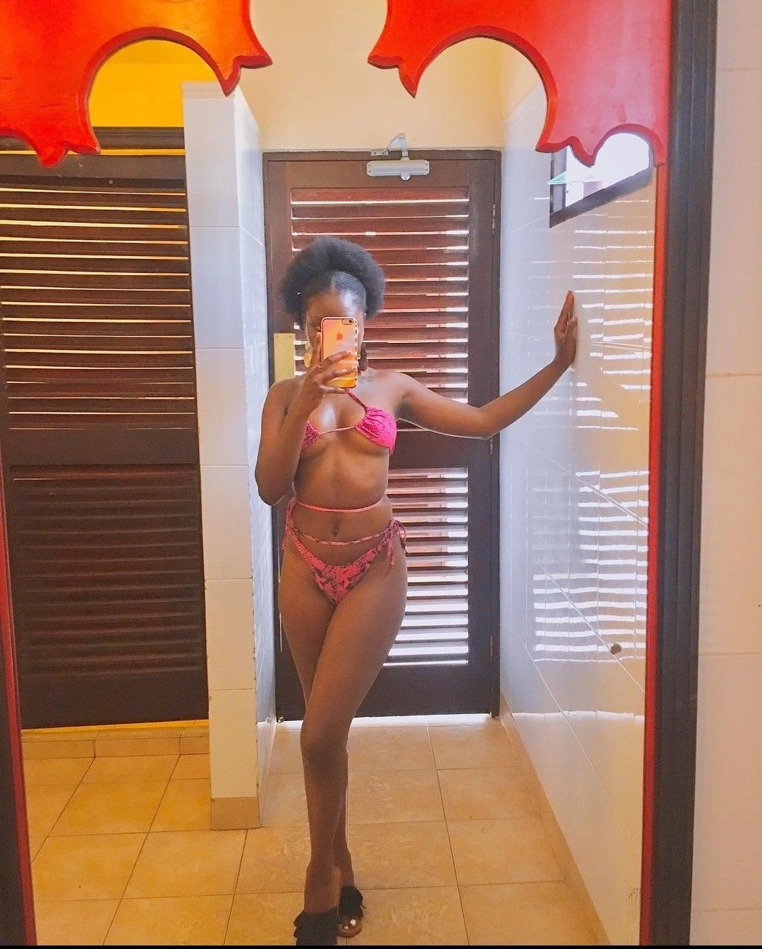 Sweet African girl(Real Meet & Cam show) – Kenyan escort in Hyderabad — 2 / 17