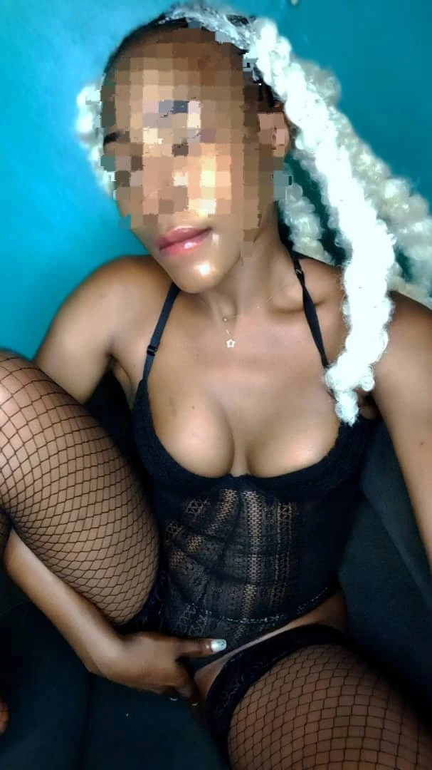 Abigail – escort in Abidjan — 6 / 7