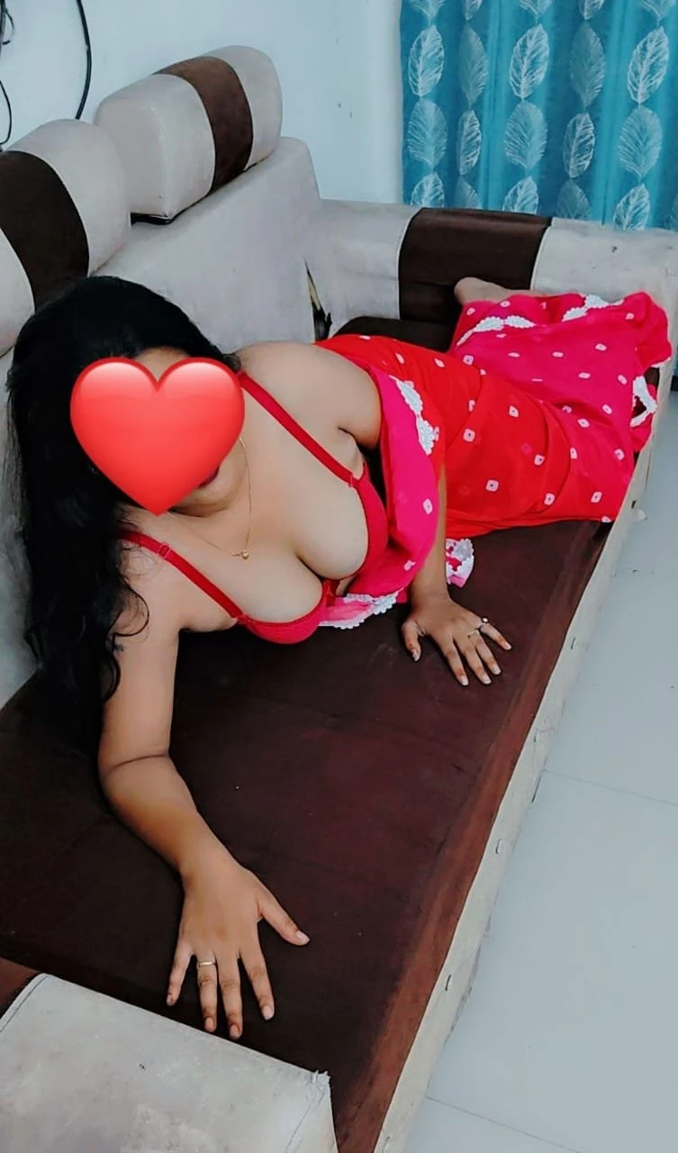 Hey I'm Niharika Real Meet & Cam Fun – Indian escort in New Delhi — 10 / 21