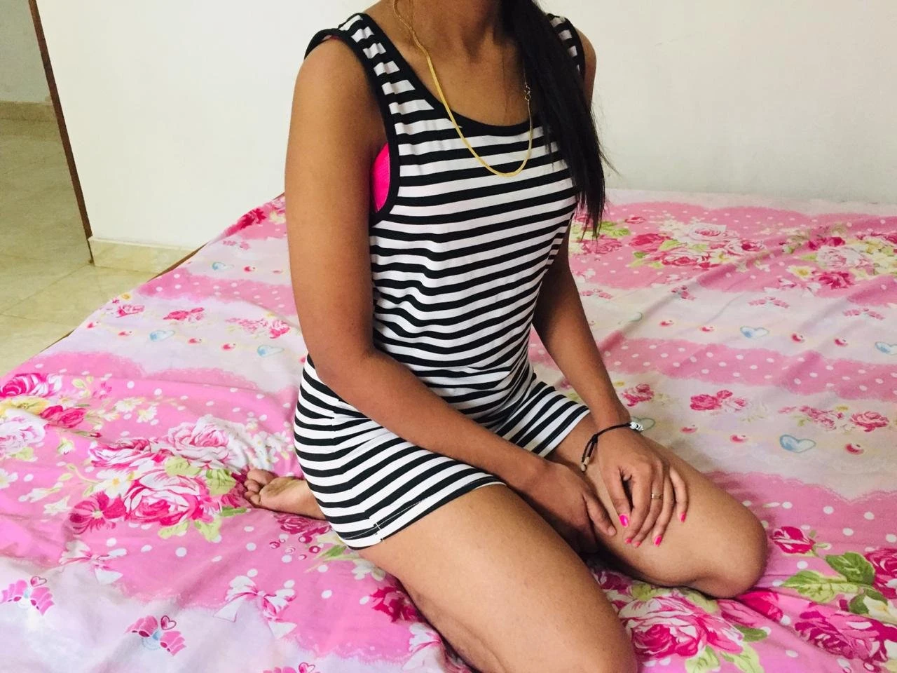 Teen Cam Show and Couple Show – Sri Lankan escort in Colombo — 4 / 6
