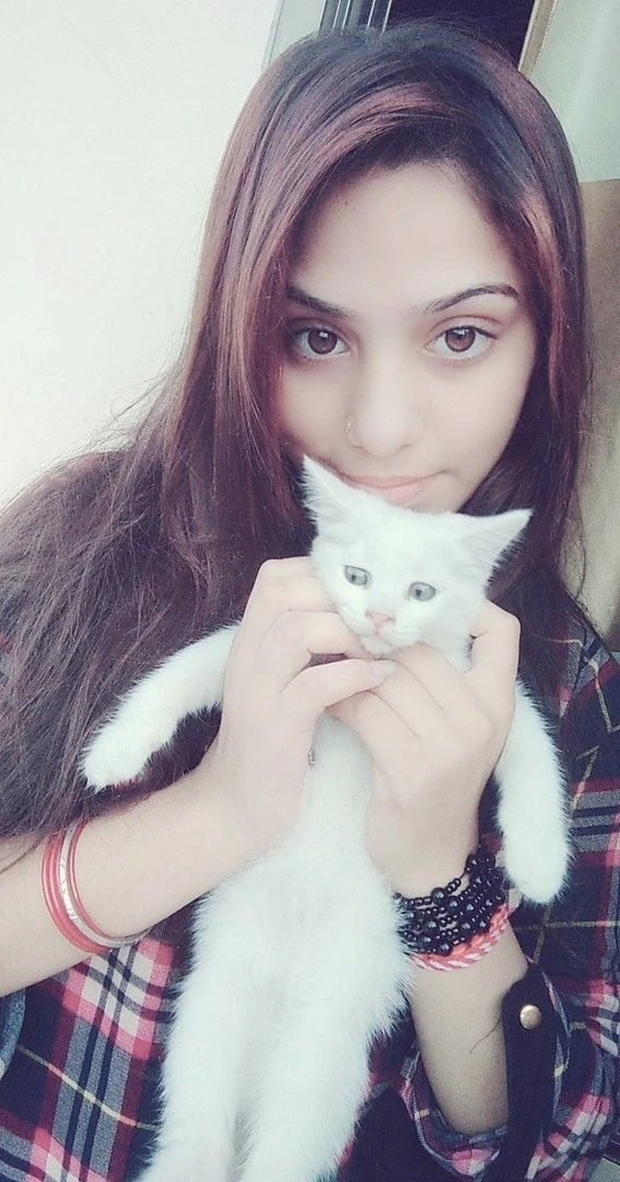 Escort Model O3O7III3332 – Pakistani escort in Islamabad — 3 / 11