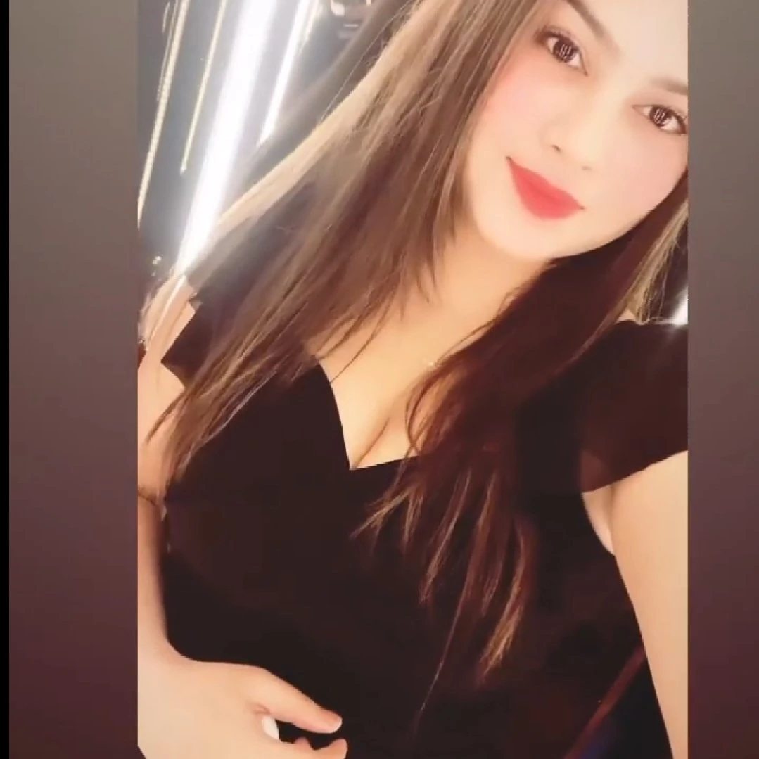 Rashmi – escort in Mumbai — 1 / 2