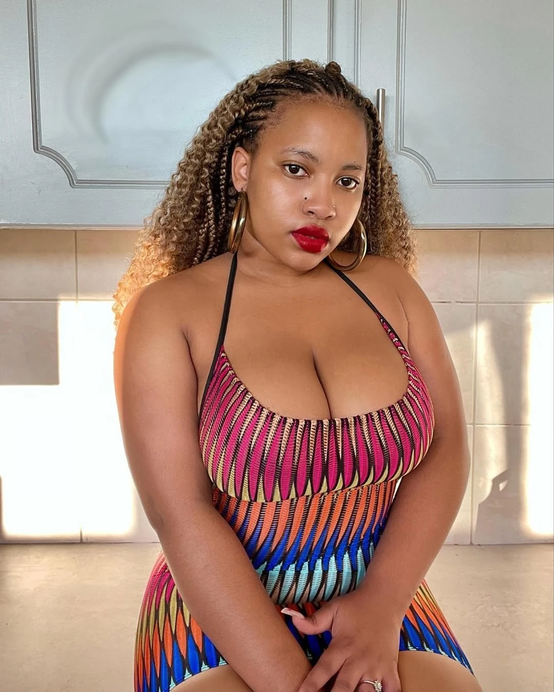JUICY PUSSY WITH FOREIGN PORNSTAR – Rwandan escort in Chennai — 2 / 6