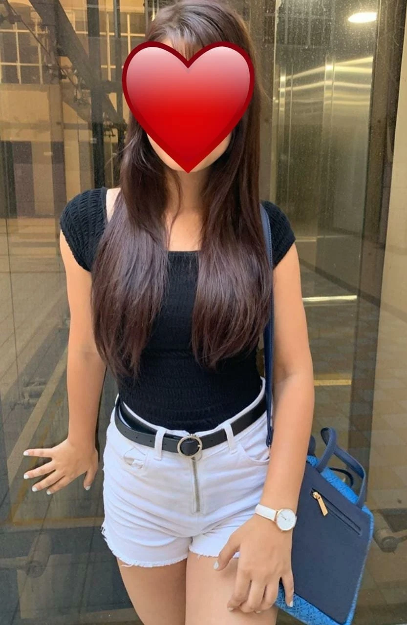Kavya Real Meet – Indian escort in New Delhi — 2 / 3