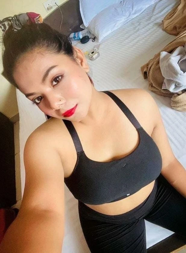 Mahima – Indian escort in Navi Mumbai — 2 / 3