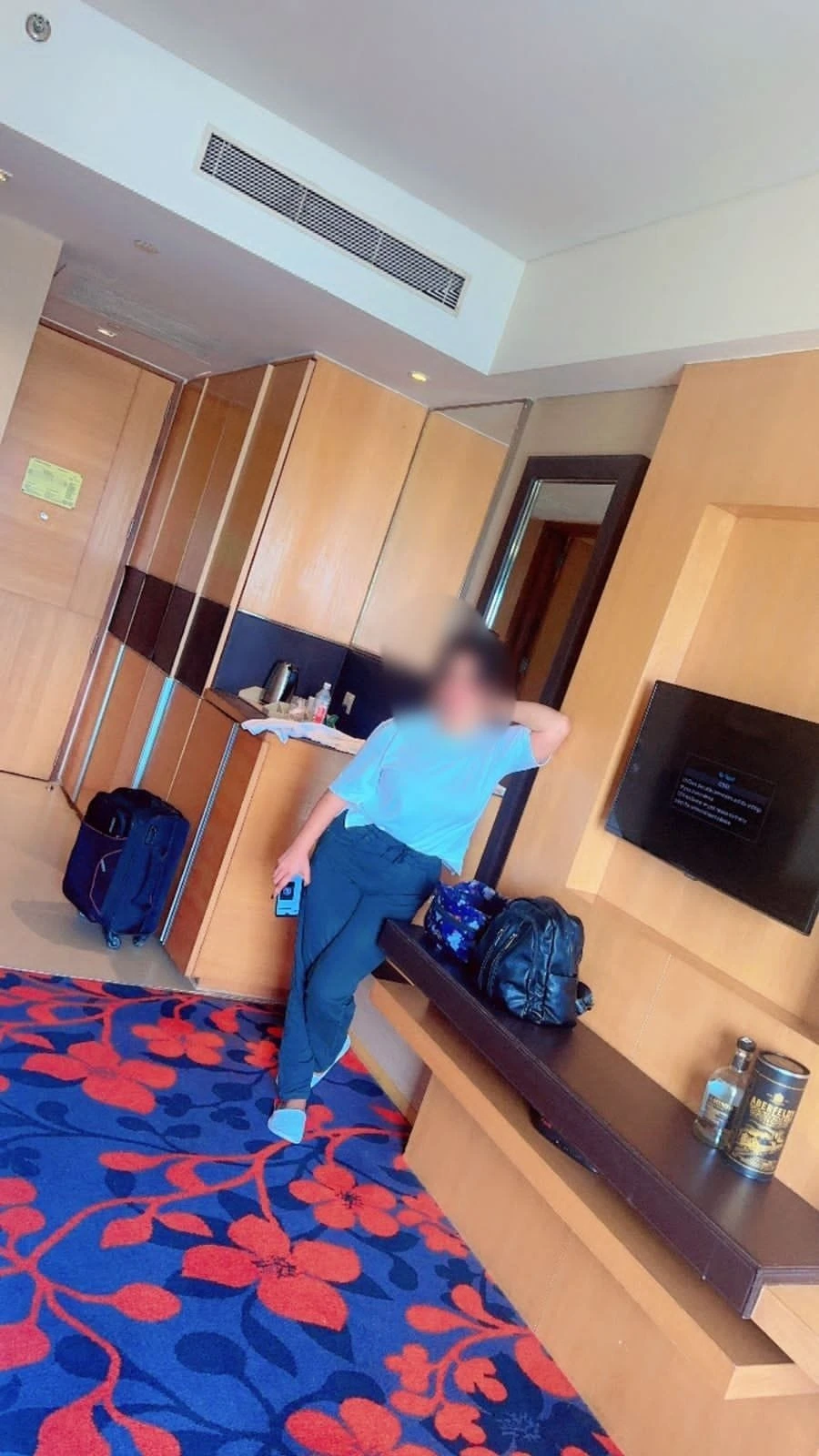 Nidhi Independent Girl Incall Available – Indian escort in New Delhi — 2 / 5