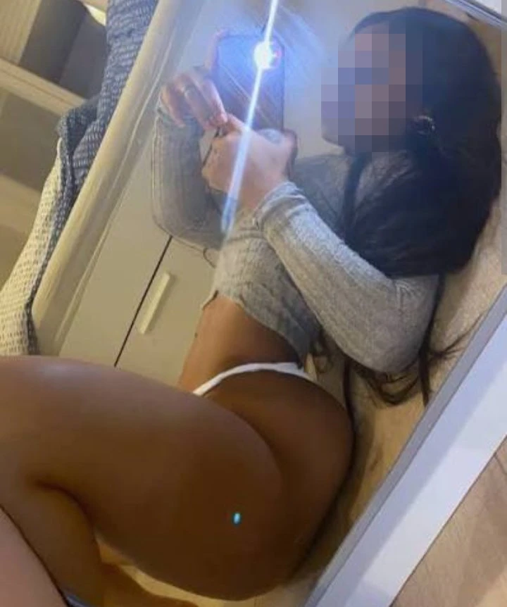 Vibe – American escort in Abidjan — 2 / 3