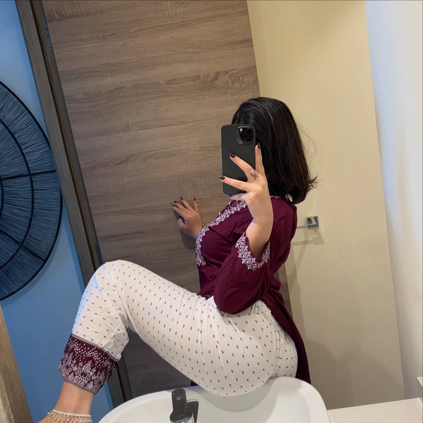I Slave Am Here I'm Independent Miss – Indian dominatrix in Hyderabad — 4 / 7