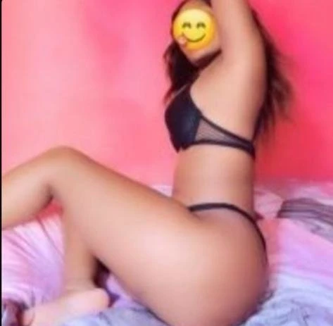 Ebony Tyra – Angolan escort in Noida — 2 / 3